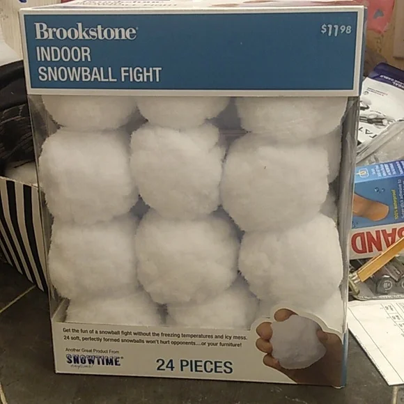 Brookstone Indoor Snowball Fight - 24 Palline Di Neve Morbide Per Giocare In Casa - Foto 3